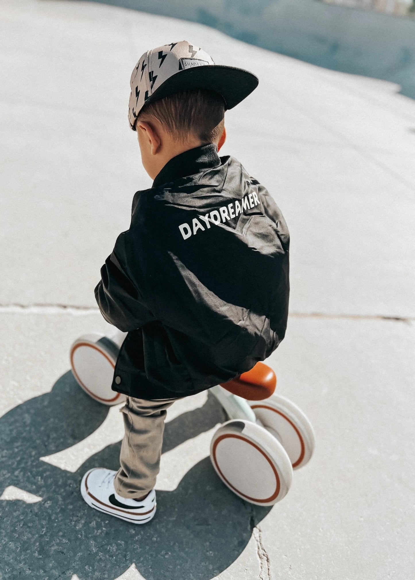 Daydreamer Puff Bomber Black